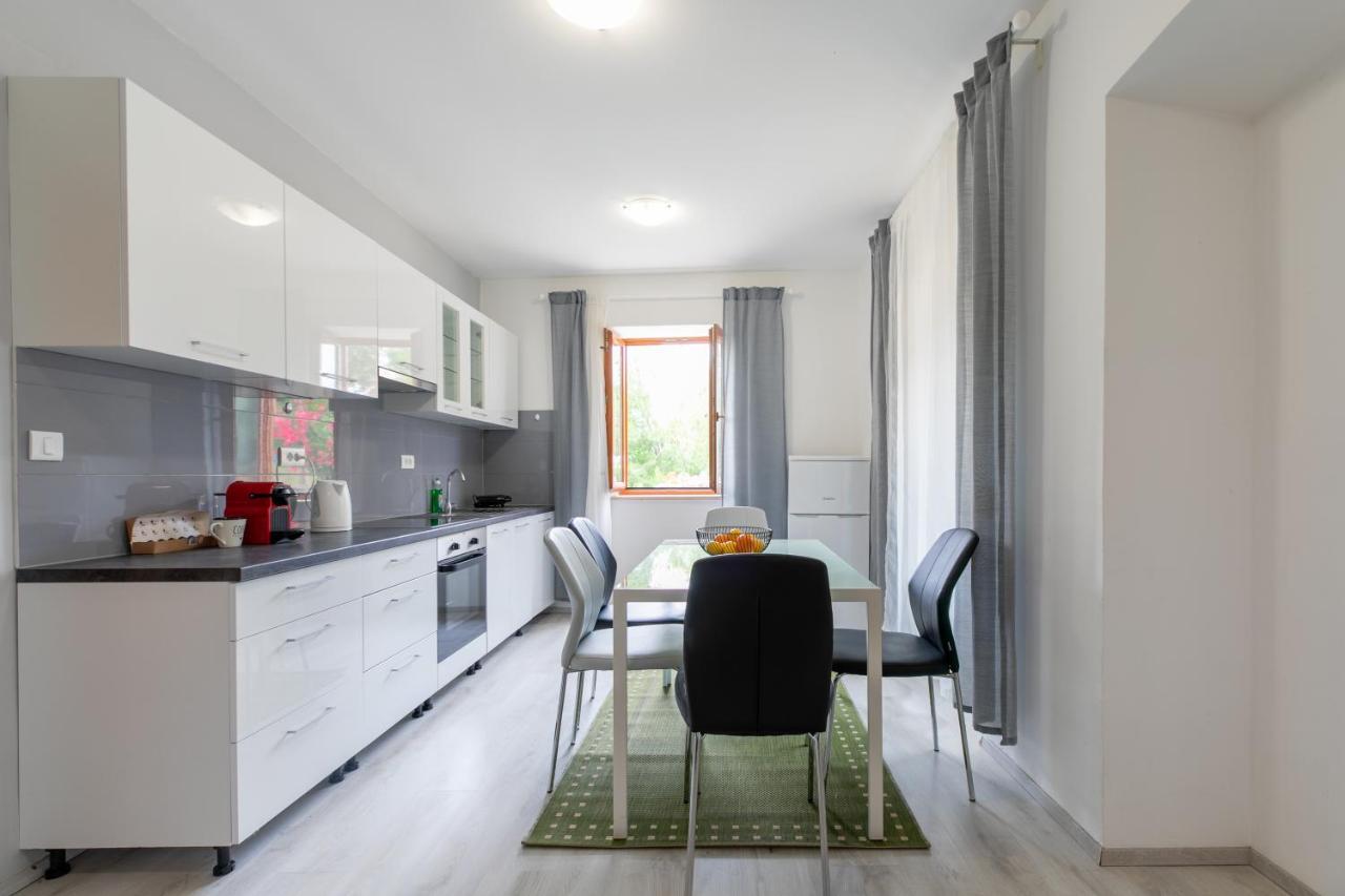 Apartments Kastel Pula Пула Экстерьер фото