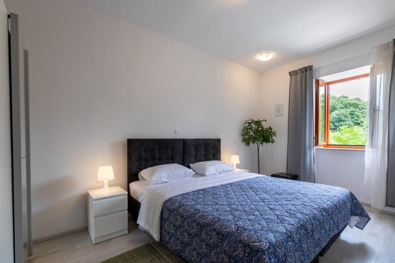 Apartments Kastel Pula Пула Экстерьер фото
